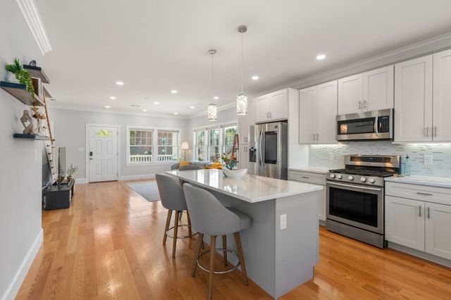 140 Main St E, Upton, MA 01568
