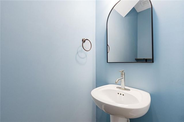 1255 Lanier Meadow Drive, Sugar Hill, GA 30518