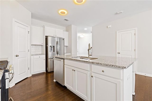 1255 Lanier Meadow Drive, Sugar Hill, GA 30518