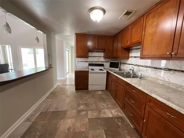 11111 Petworth Drive, Houston, TX 77072