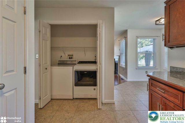 1944 Grigio Place, Bethlehem Twp, PA 18045