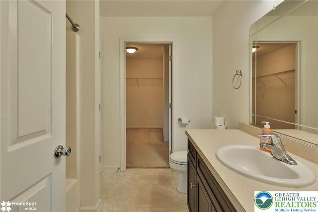 1944 Grigio Place, Bethlehem Twp, PA 18045