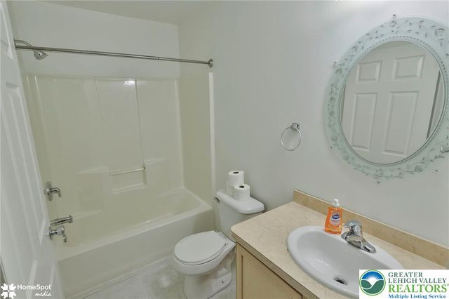 1944 Grigio Place, Bethlehem Twp, PA 18045