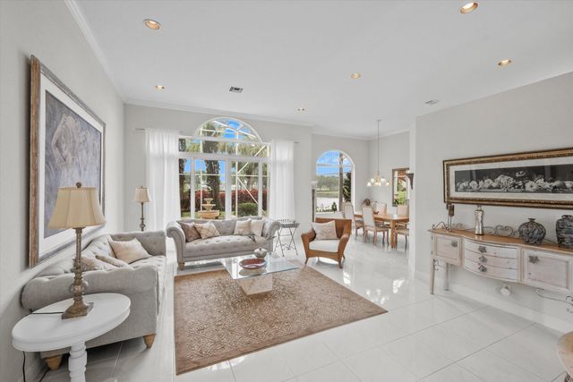 10802 Greenbriar Villa Drive, Wellington, FL 33449