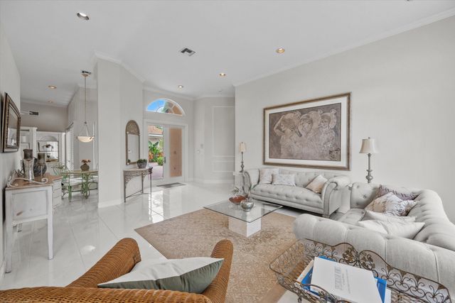 10802 Greenbriar Villa Drive, Wellington, FL 33449
