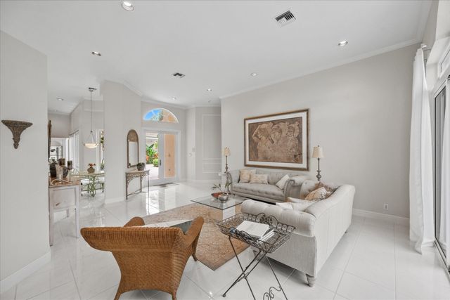 10802 Greenbriar Villa Drive, Wellington, FL 33449
