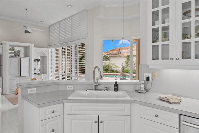 10802 Greenbriar Villa Drive, Wellington, FL 33449
