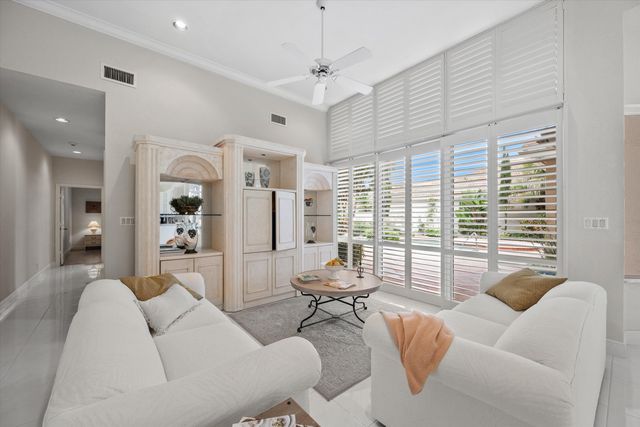 10802 Greenbriar Villa Drive, Wellington, FL 33449