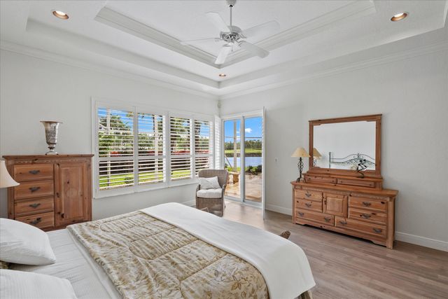 10802 Greenbriar Villa Drive, Wellington, FL 33449