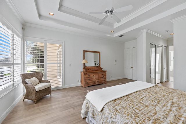 10802 Greenbriar Villa Drive, Wellington, FL 33449