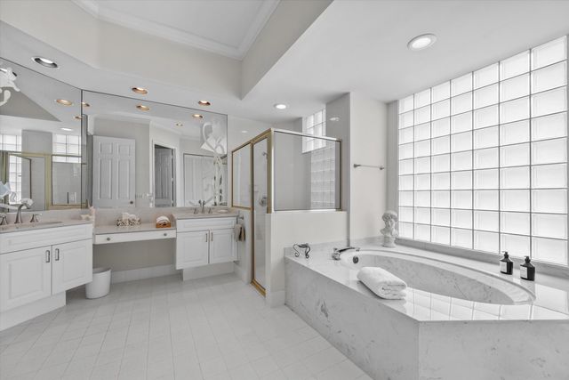 10802 Greenbriar Villa Drive, Wellington, FL 33449