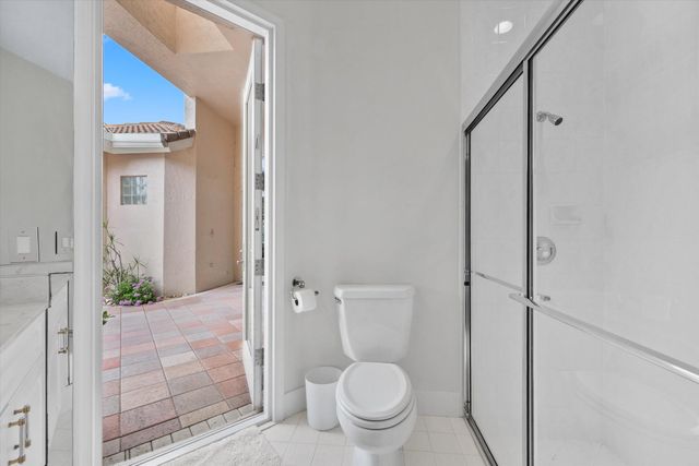 10802 Greenbriar Villa Drive, Wellington, FL 33449