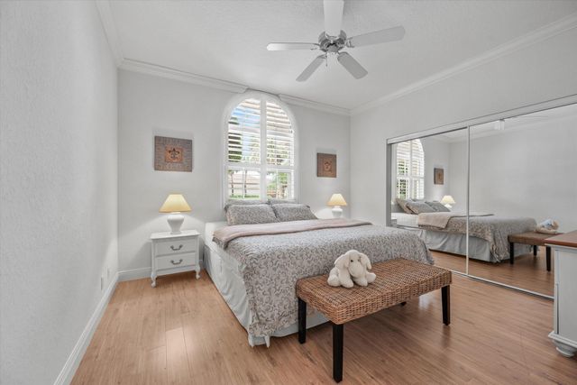 10802 Greenbriar Villa Drive, Wellington, FL 33449