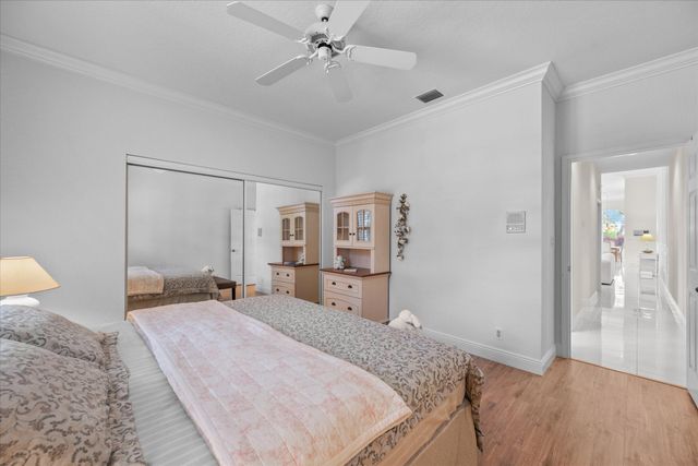 10802 Greenbriar Villa Drive, Wellington, FL 33449