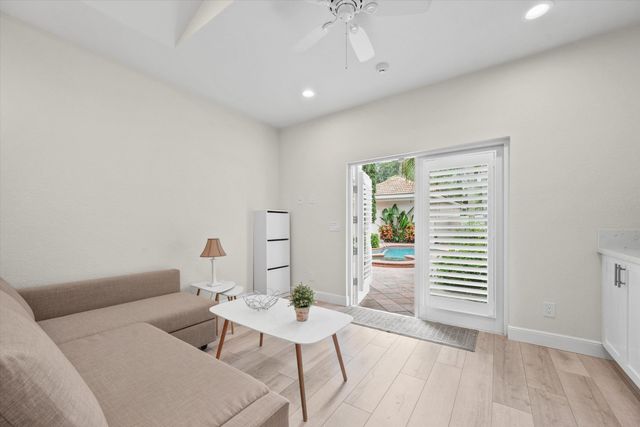 10802 Greenbriar Villa Drive, Wellington, FL 33449