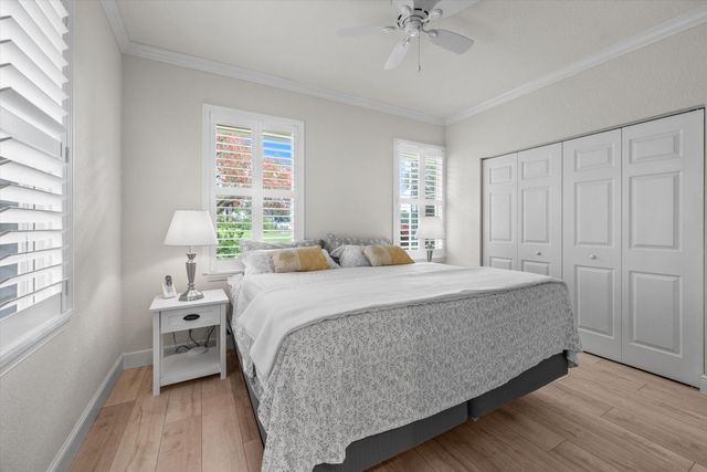10802 Greenbriar Villa Drive, Wellington, FL 33449