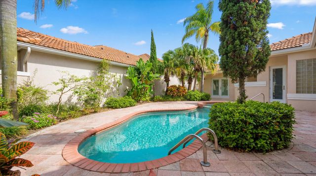 10802 Greenbriar Villa Drive, Wellington, FL 33449