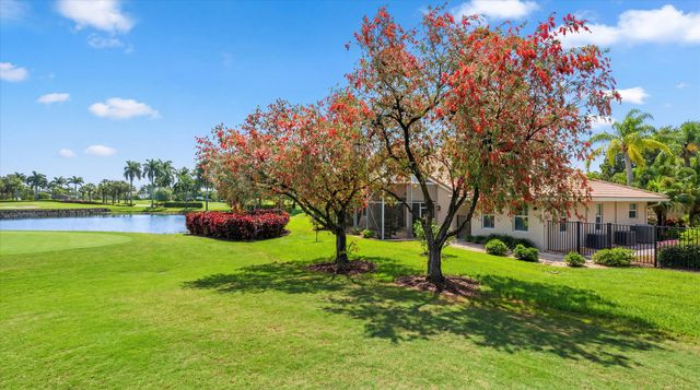 10802 Greenbriar Villa Drive, Wellington, FL 33449
