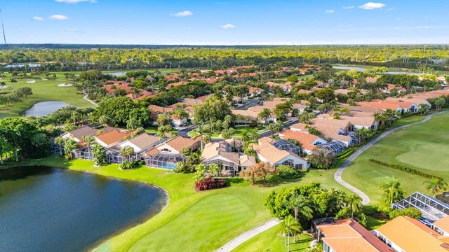 10802 Greenbriar Villa Drive, Wellington, FL 33449