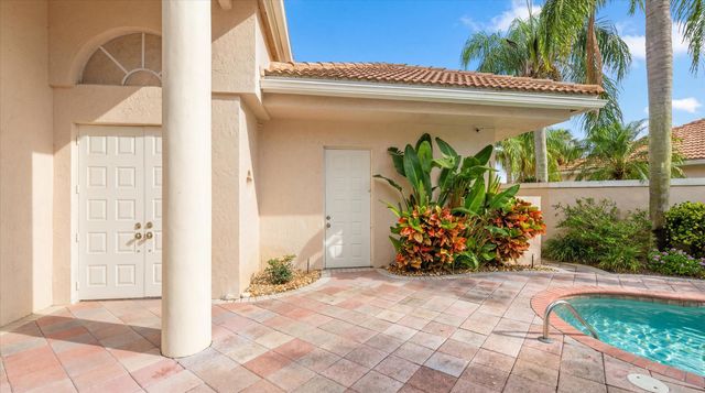 10802 Greenbriar Villa Drive, Wellington, FL 33449