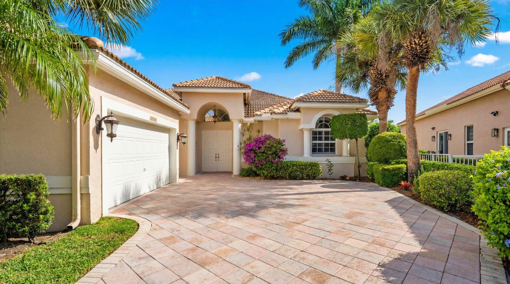 10802 Greenbriar Villa Drive, Wellington, FL 33449