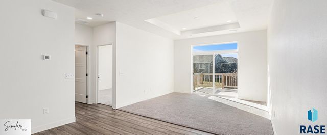 9207 W Ark Pl Place, Sioux Falls, SD 57106