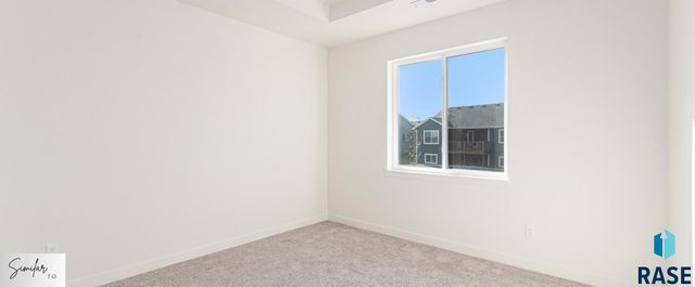 9207 W Ark Pl Place, Sioux Falls, SD 57106