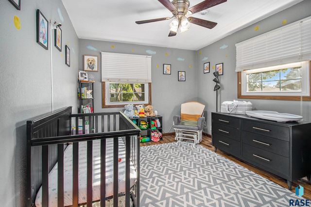 1012 NW 6th St Street, Madison, SD 57042