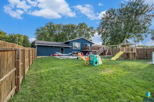 1012 NW 6th St Street, Madison, SD 57042