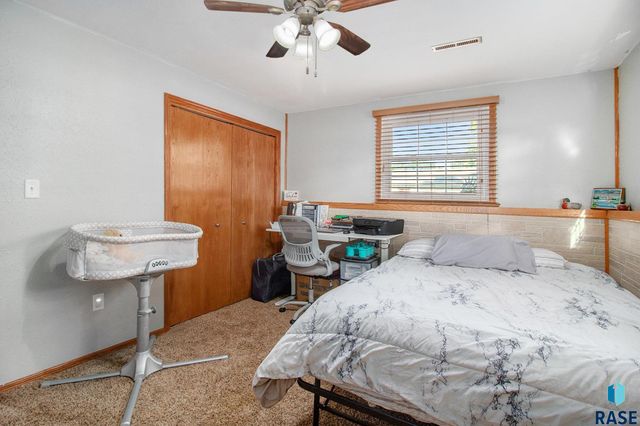 1012 NW 6th St Street, Madison, SD 57042