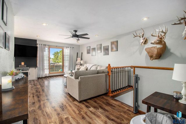 1012 NW 6th St Street, Madison, SD 57042