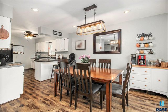 1012 NW 6th St Street, Madison, SD 57042