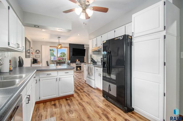 1012 NW 6th St Street, Madison, SD 57042