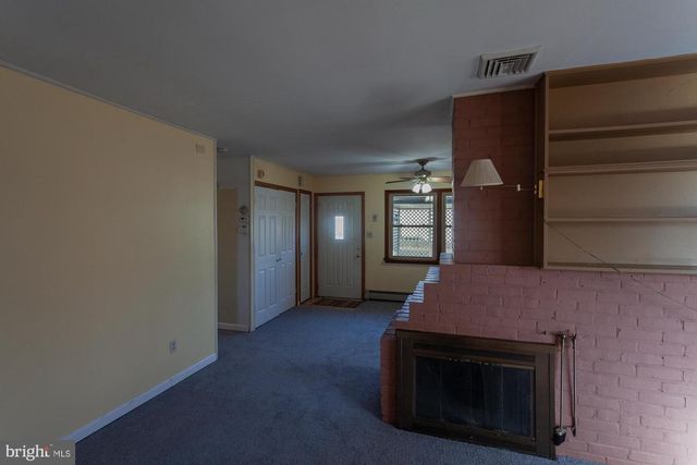 273 BIRCH DR, Levittown, PA 19054