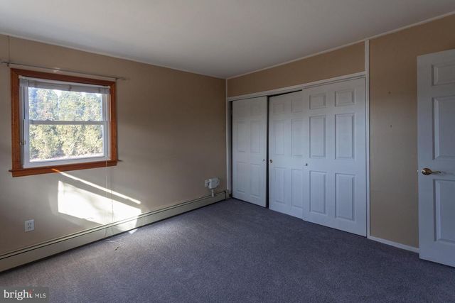 273 BIRCH DR, Levittown, PA 19054