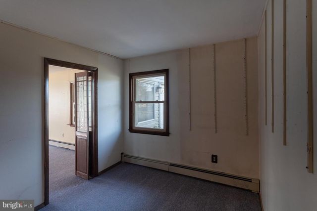 273 BIRCH DR, Levittown, PA 19054