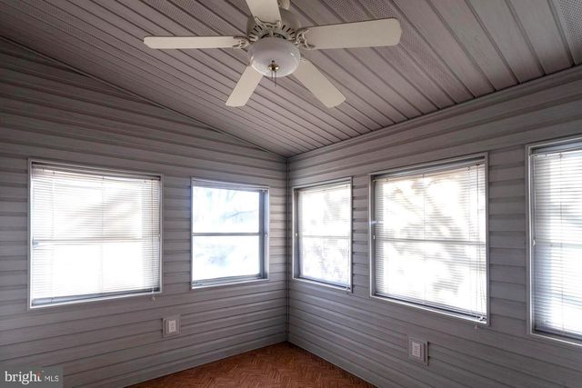 273 BIRCH DR, Levittown, PA 19054