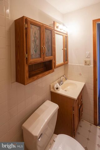 273 BIRCH DR, Levittown, PA 19054