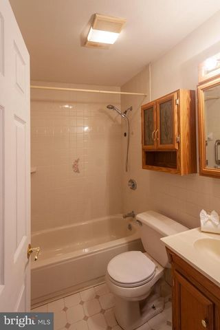 273 BIRCH DR, Levittown, PA 19054