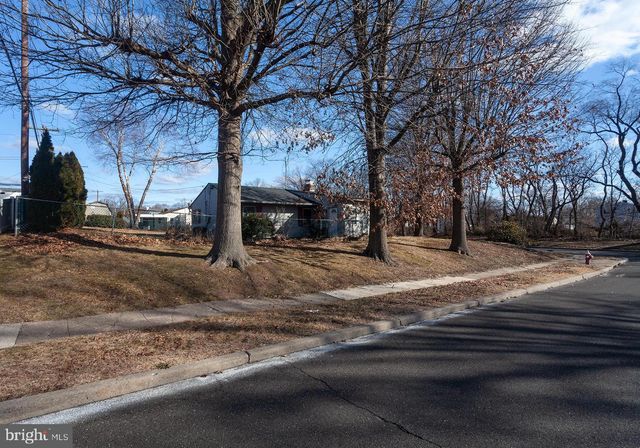 273 BIRCH DR, Levittown, PA 19054