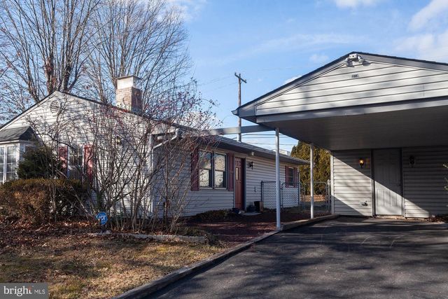 273 BIRCH DR, Levittown, PA 19054