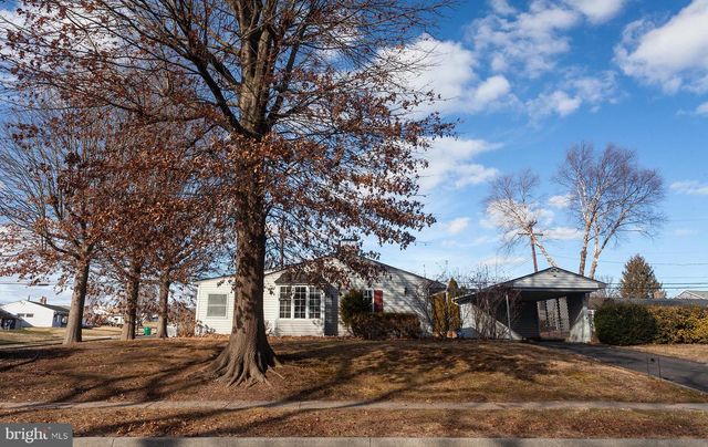 273 BIRCH DR, Levittown, PA 19054