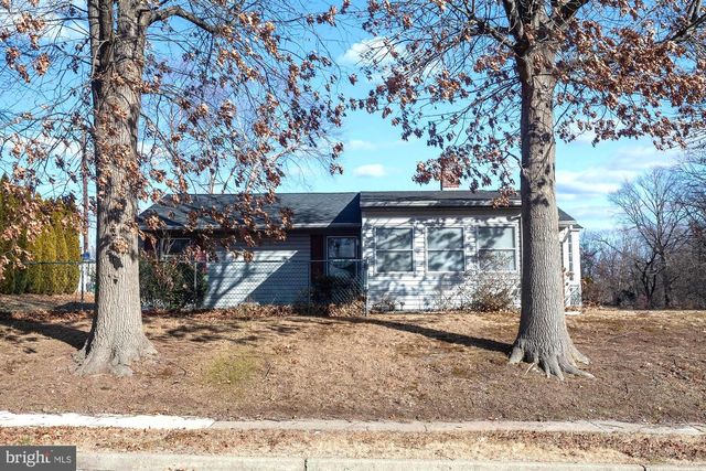 273 BIRCH DR, Levittown, PA 19054