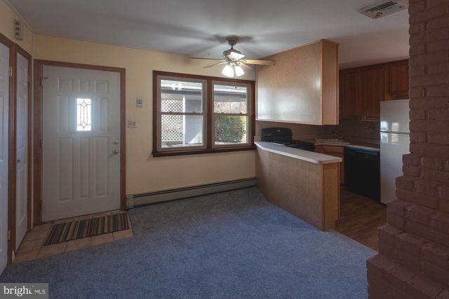 273 BIRCH DR, Levittown, PA 19054