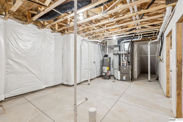 18552 Sycamore Drive, Gretna, NE 68028