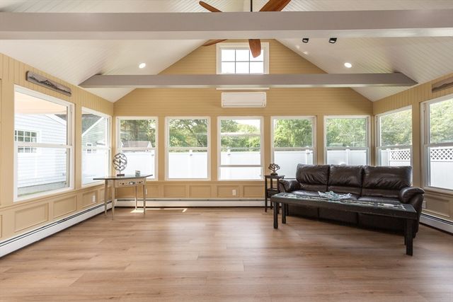28 Winona Ave, Fairhaven, MA 02719