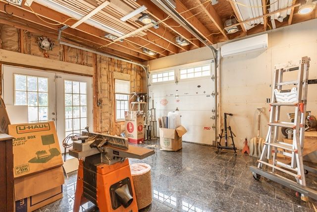 28 Winona Ave, Fairhaven, MA 02719