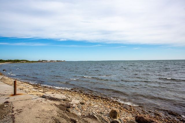 28 Winona Ave, Fairhaven, MA 02719