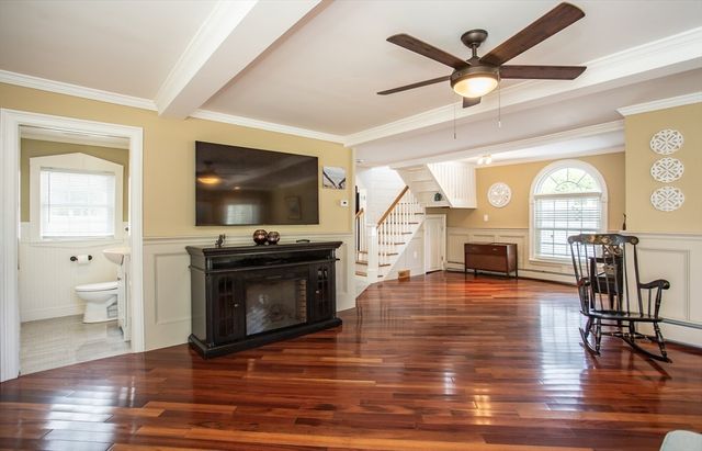 28 Winona Ave, Fairhaven, MA 02719