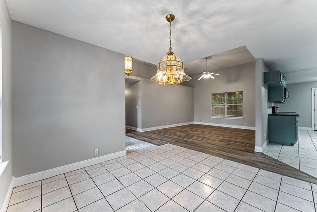 4476 Sandingham Street, Fayetteville, AR 72704